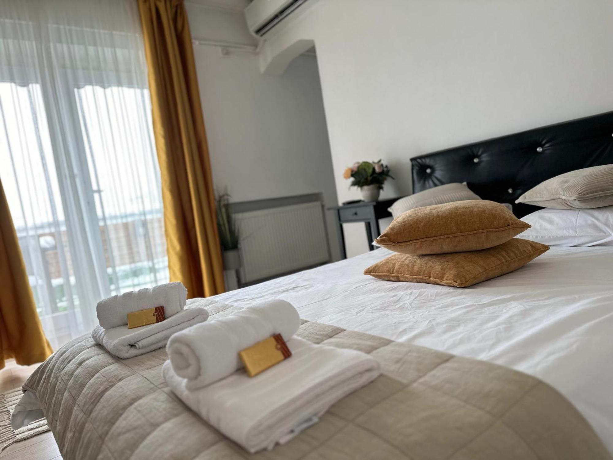 Downtown Studio By Darius Residence บูคาเรสต์ ภายนอก รูปภาพ